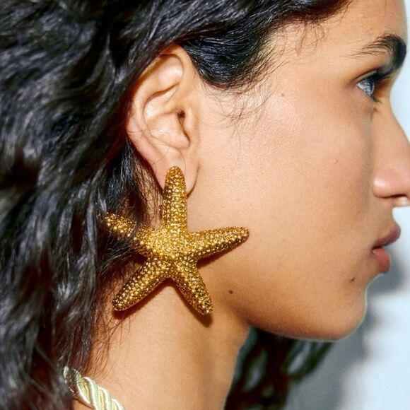 None Jewelry - Gold Starfish Earrings